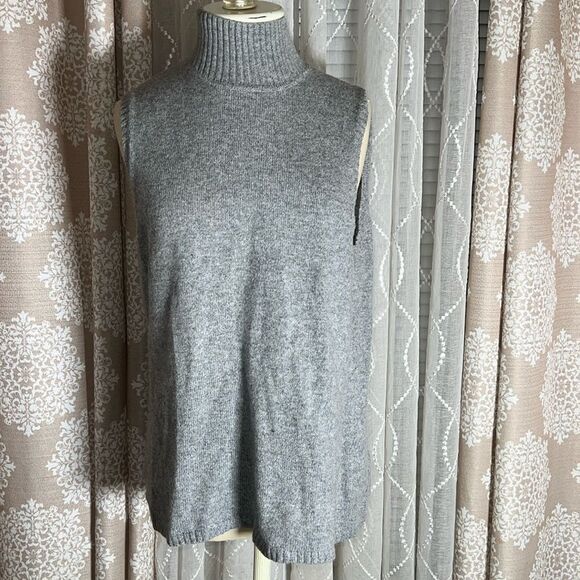 Womens Chicos mock turtleneck sleeveless top. Chicos Size 2 (medium) - Picture 1 of 8